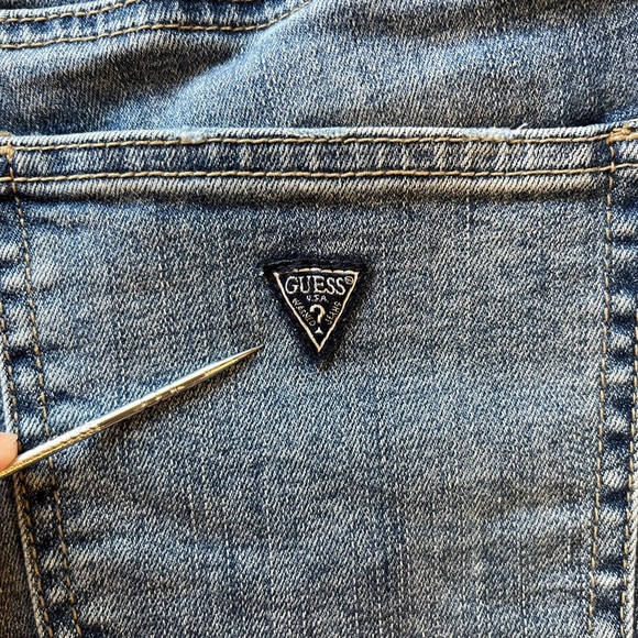 Super Cute 90s Style Guess Shorts!! - Picture 1 of 5